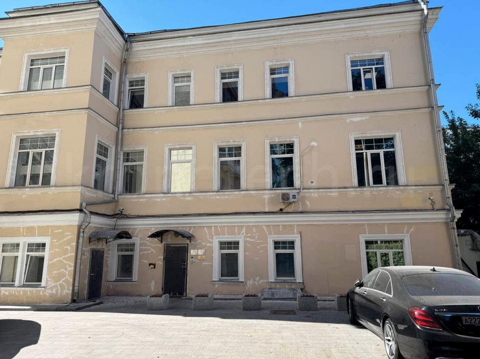 Фасад здания после косметического ремонта